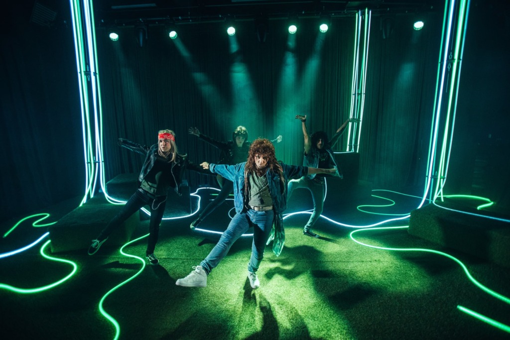 Robin og gjengen danser